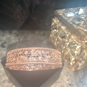 ROSE GOLD BANGLE